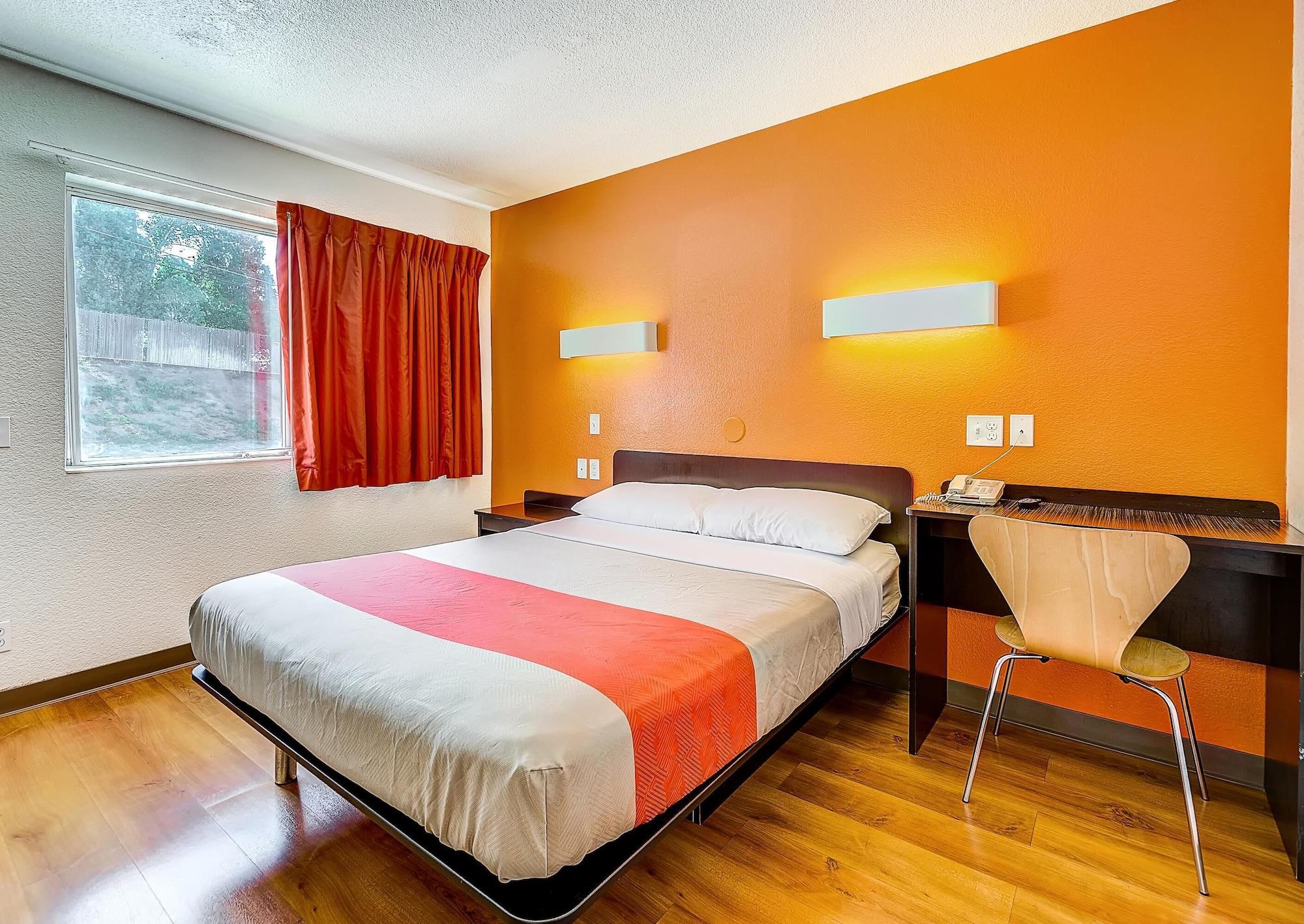 Park Inn By Radisson, Торнтън Екстериор снимка